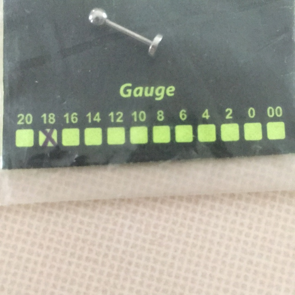 Surface piercing gauge